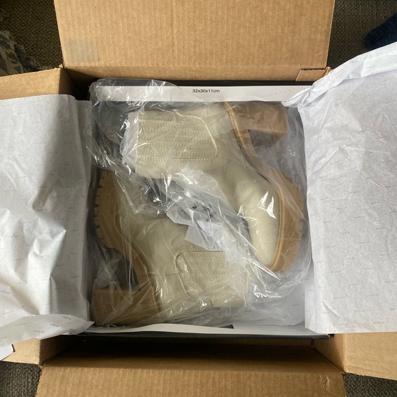 Dolce Vita Caster bootie - Picture 8 of 10